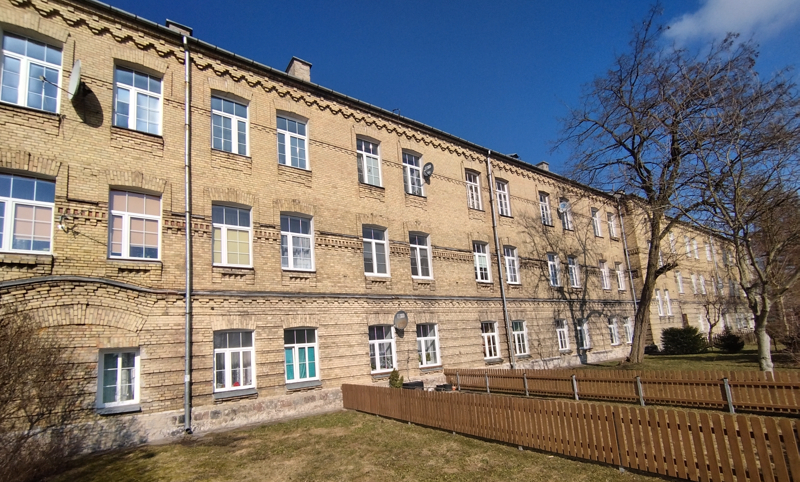 Historia budynku koszarowego przy ul. Pułaskiego 24F w Suwałkach